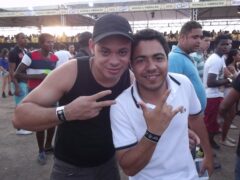 Oktober 10 Anos
